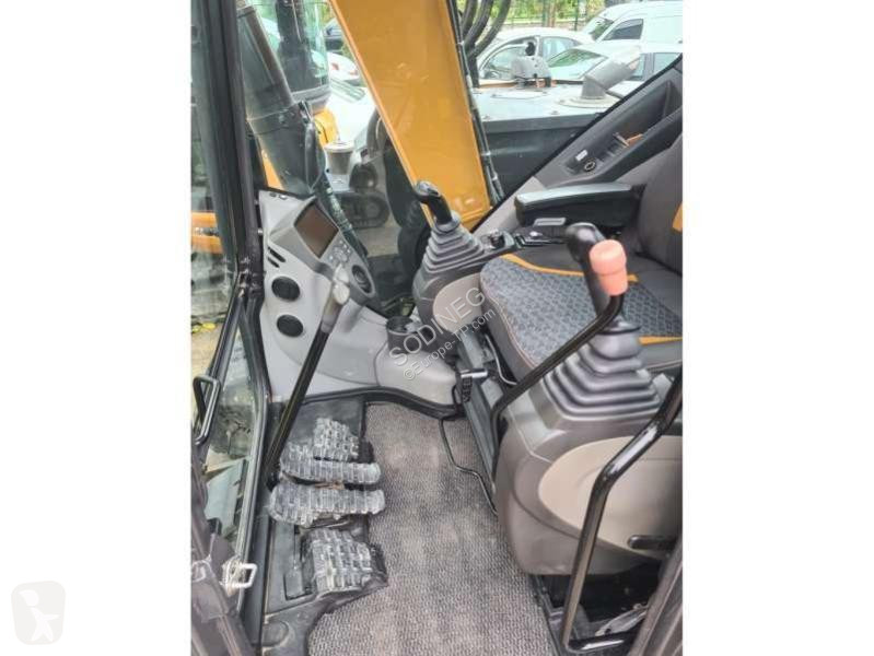 Lopatový nakládač Case CX75C