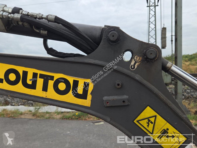Excavator Volvo EC15E