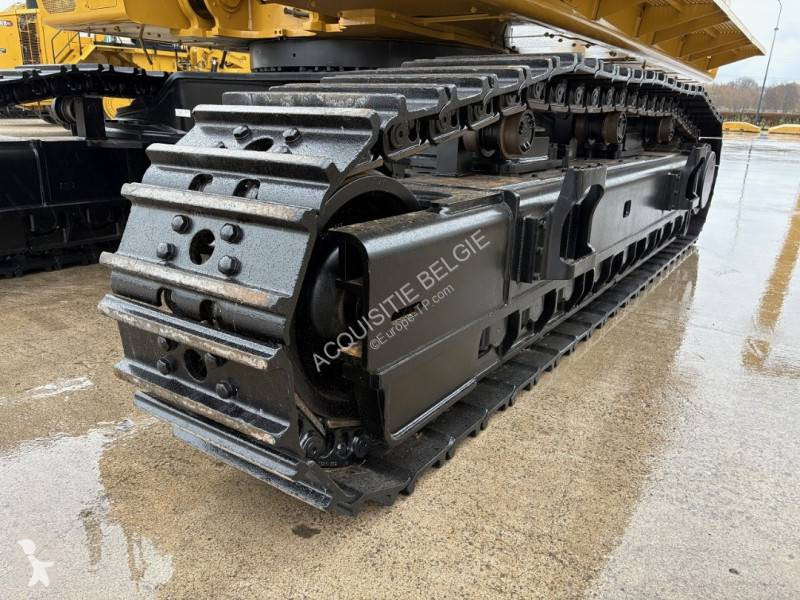 Rýpadlo Caterpillar 390F Long Reach