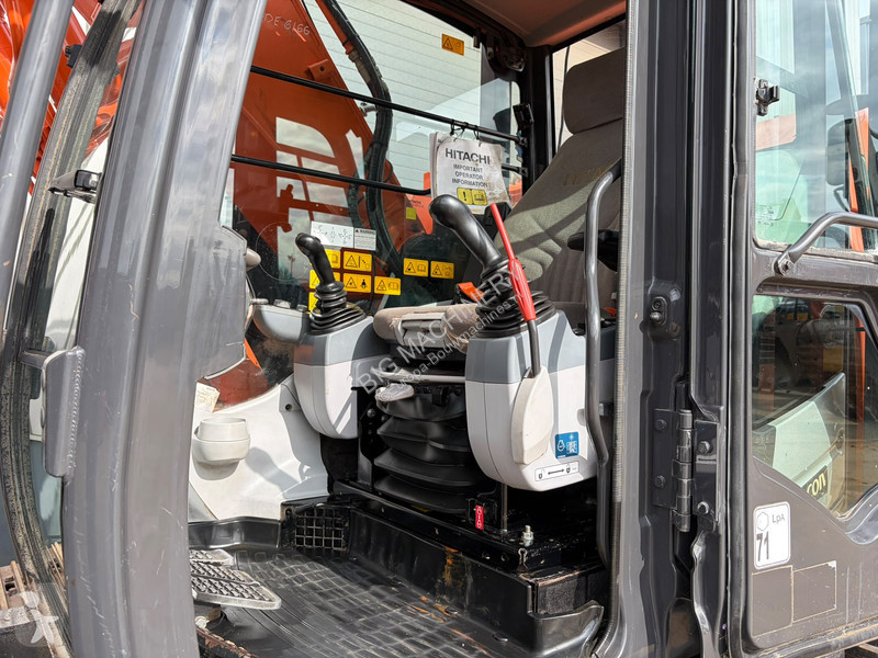 Rýpadlo Hitachi 5LC