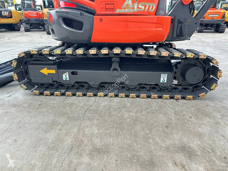 جرافة Kubota KX155-5