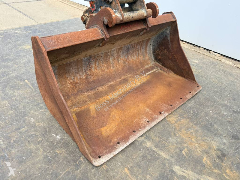 جرافة Hitachi - Hammer Lines / Quick Coupler