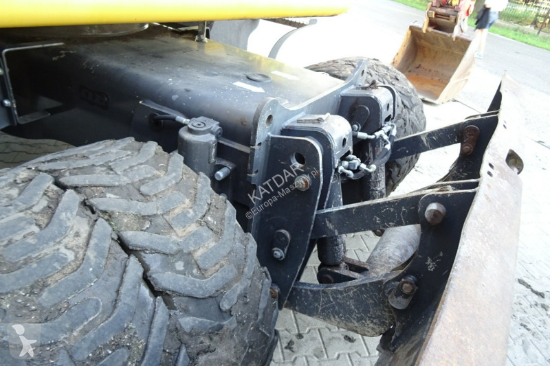 Lopatový nakládač New Holland WE150B Pro