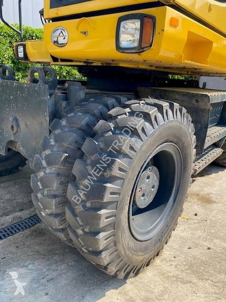 Rýpadlo Komatsu PW 148-8