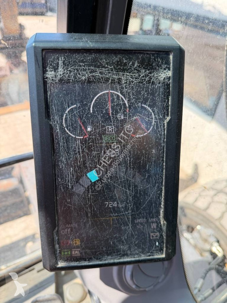 جرافة Volvo 220 E 220 - 180 -