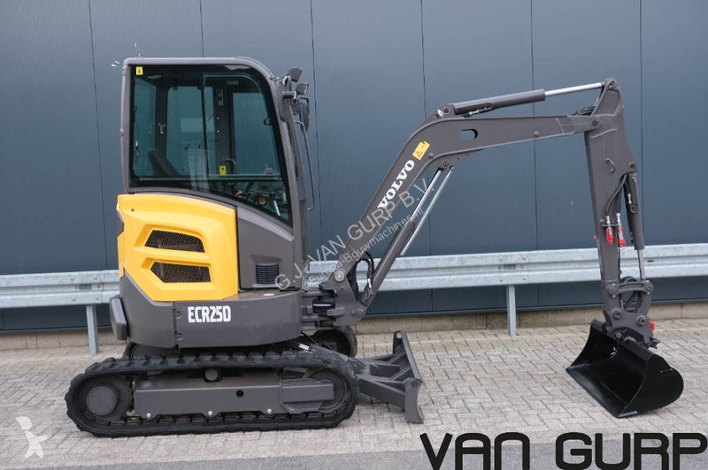 Excavator Volvo ECR D | 2016 | 2763h