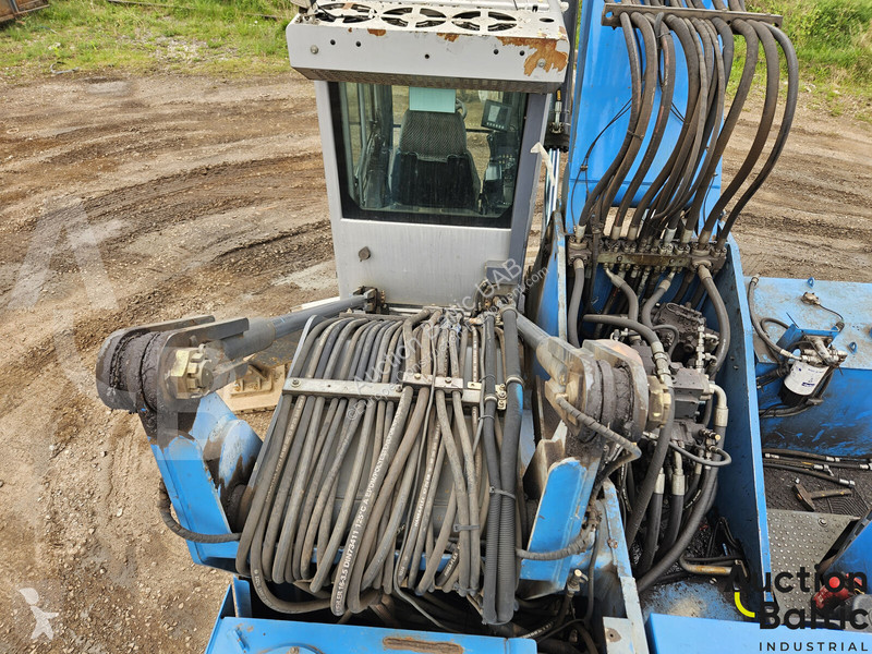 Excavator Terex