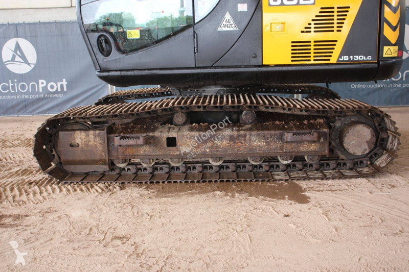 Excavator JCB