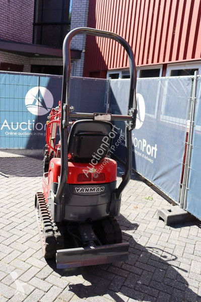 جرافة Yanmar SV08-1A(S)