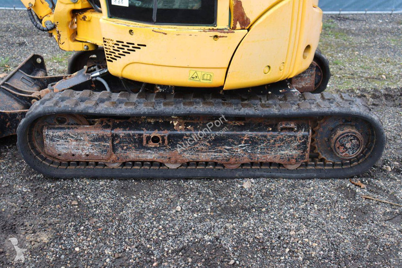 جرافة Yanmar 4