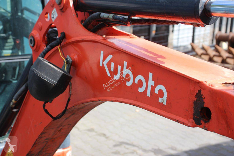 Багер Kubota KX018-4