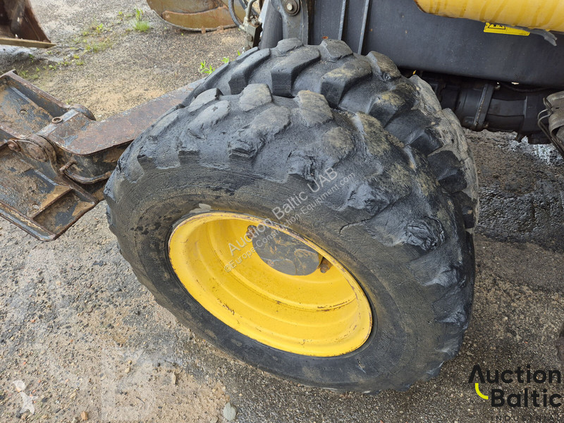 Pelle New Holland 36