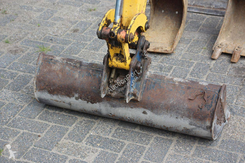 Екскаватор Komatsu PC16R-3HS
