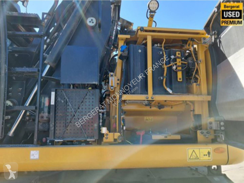 Escavadora Caterpillar MH3024