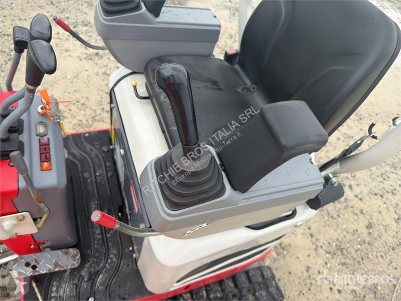 Экскаватор Takeuchi TB210R Mini Excavator