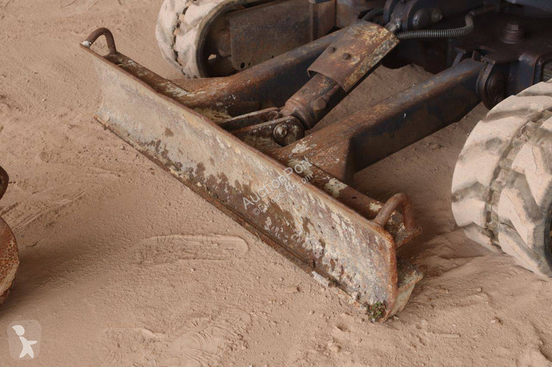 جرافة Kubota -3EU