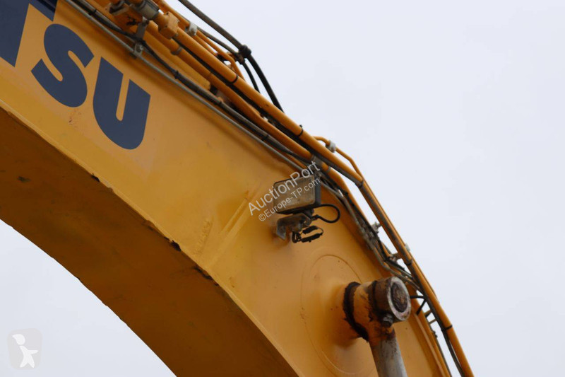 Excavadora Komatsu LC-11