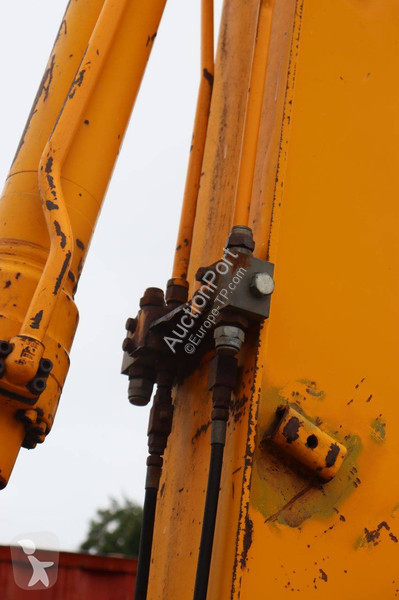 جرافة JCB