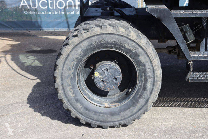 جرافة Hitachi ZX140W-6