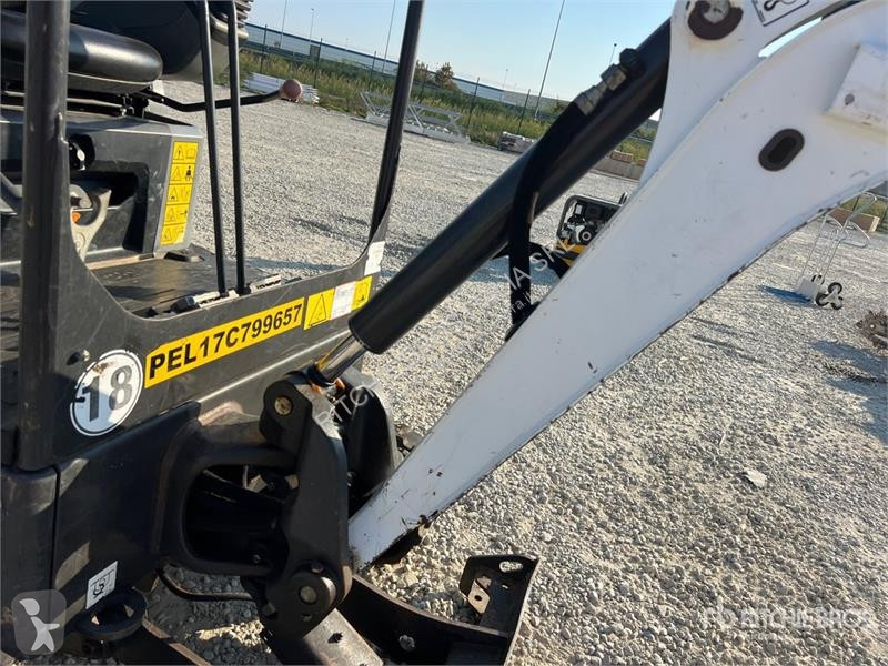 جرافة Bobcat E17Z Mini Excavator