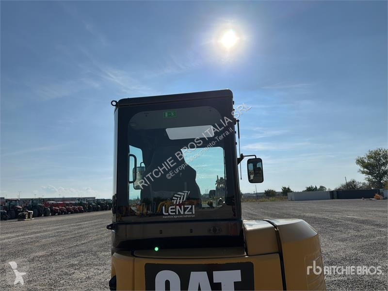 جرافة Caterpillar E Mini Excavator