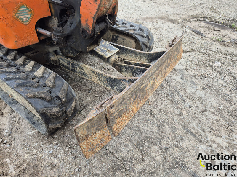 جرافة Hitachi ZX19-5A CR