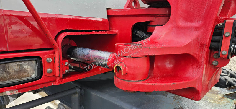 جرافة Takeuchi TB 295W
