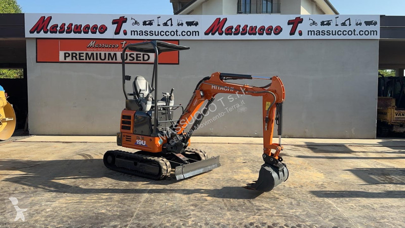 Lopatový nakládač Hitachi ZX19U-5A YR