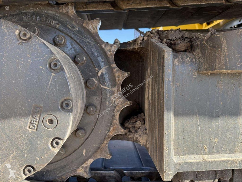 جرافة Komatsu PC 138 US-11