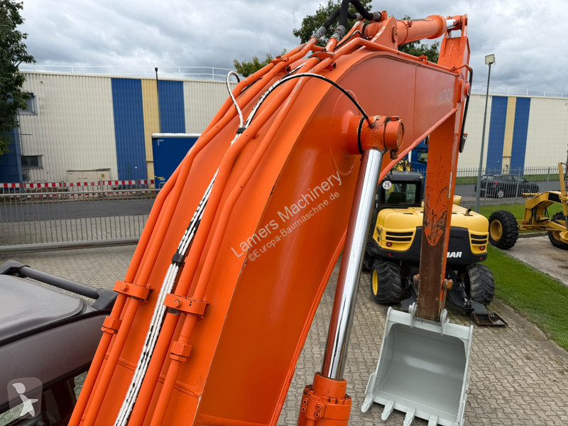 جرافة Hitachi ZX210 LC1
