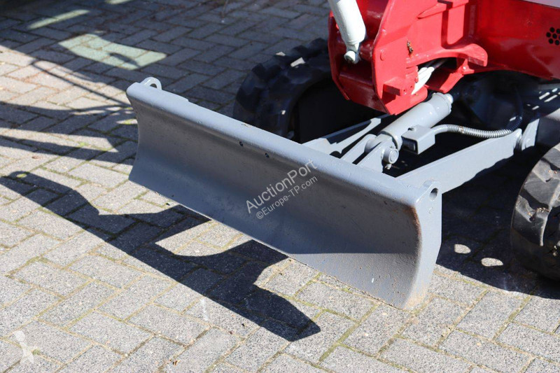 Skovel Takeuchi