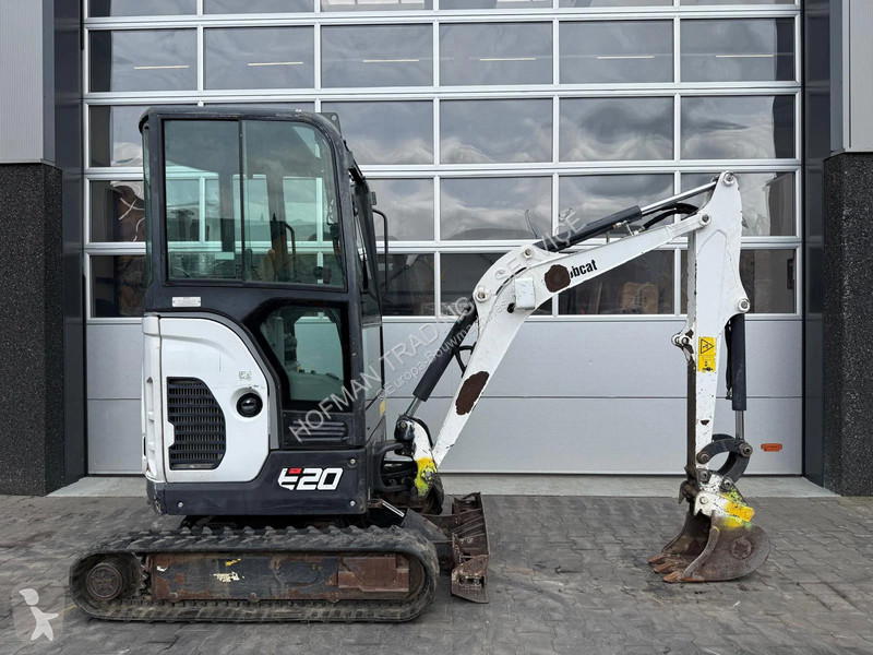 Pelle Bobcat E20