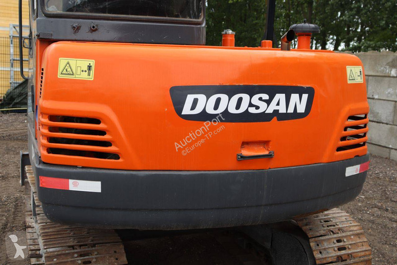 Excavadora Doosan DH55-V
