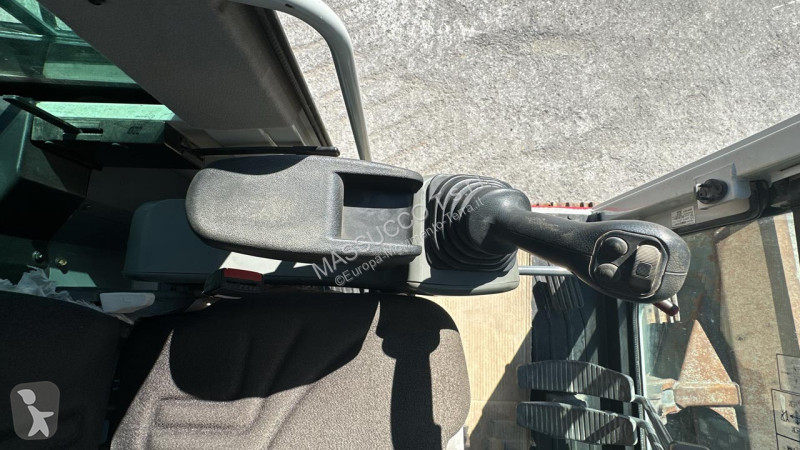 Excavadora Takeuchi TB2150R