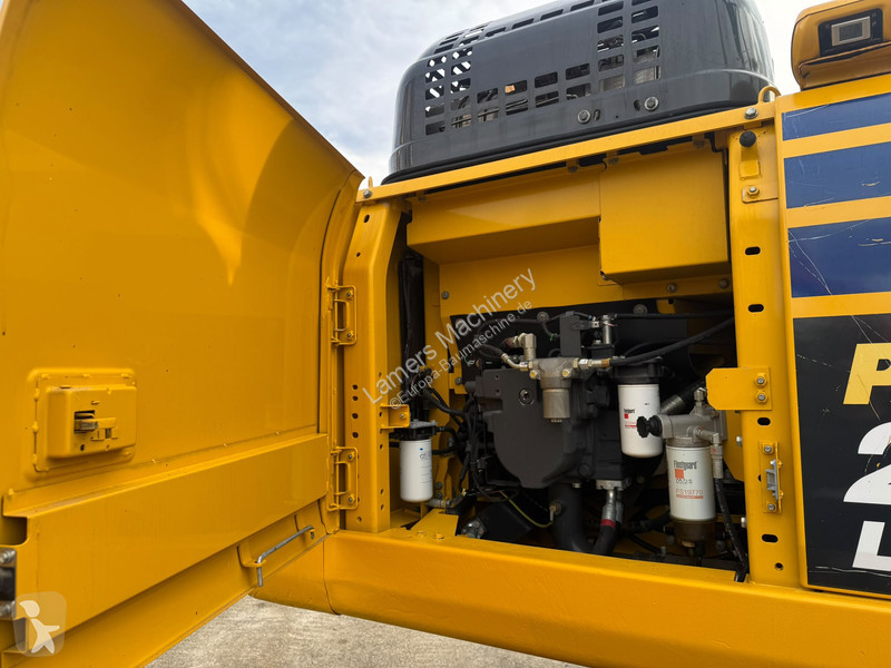 Escavadora Komatsu PC210 LC11