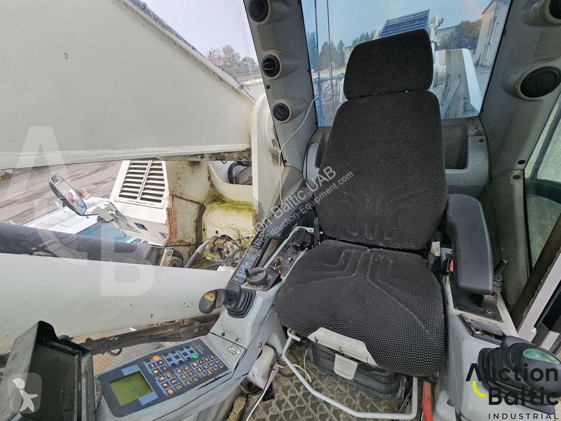 Excavator Atlas 5205