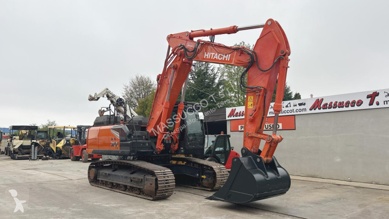 Excavadora Hitachi ZX300LCNT6