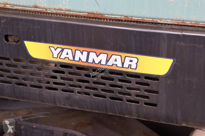 Pelle Yanmar B