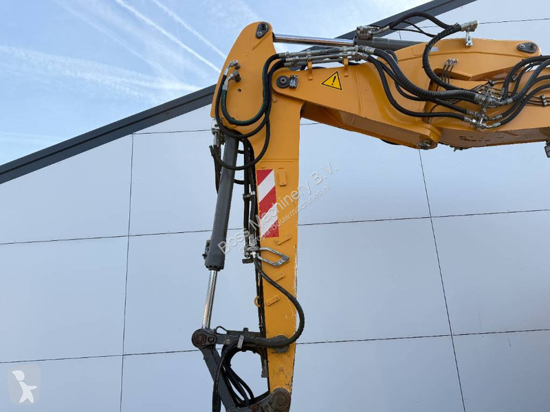 Pelle Liebherr A - Triple Boom / 2 extra Buckets!