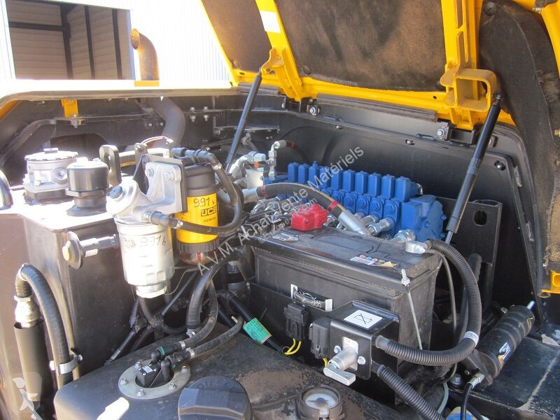 جرافة JCB