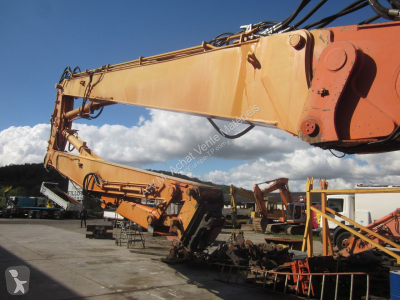 Багер Hitachi