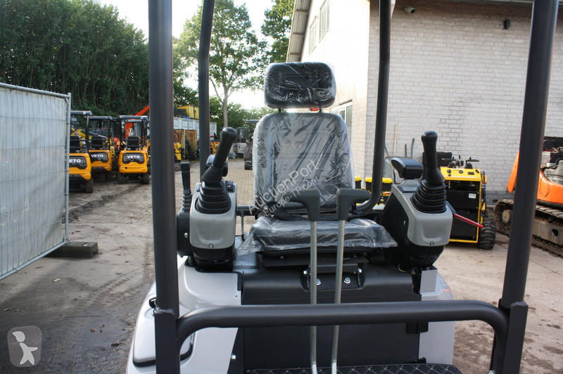 جرافة Terex E19