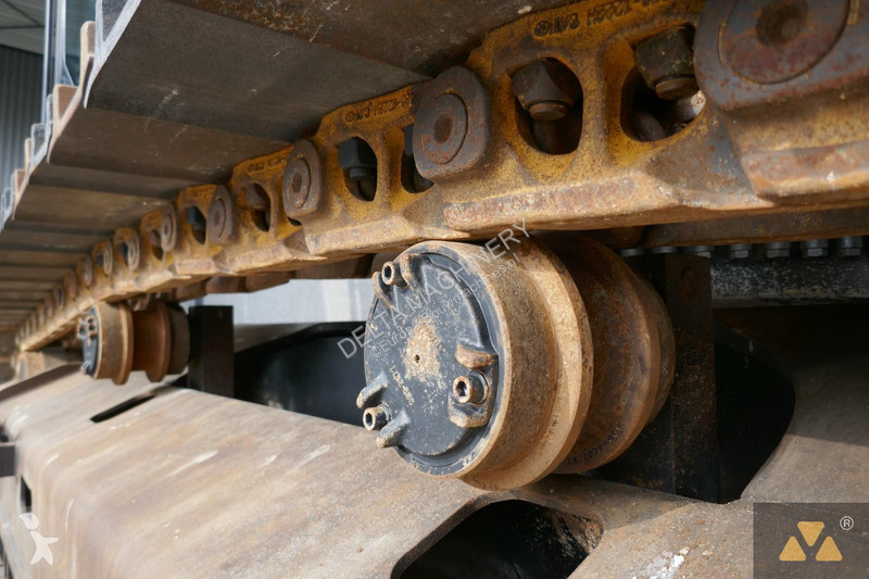 Багер Caterpillar LME