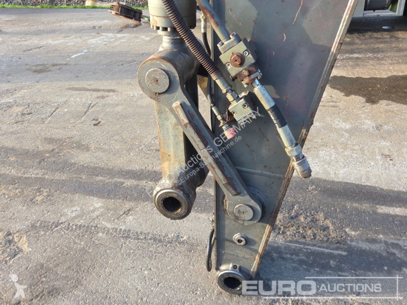 جرافة Volvo EC240