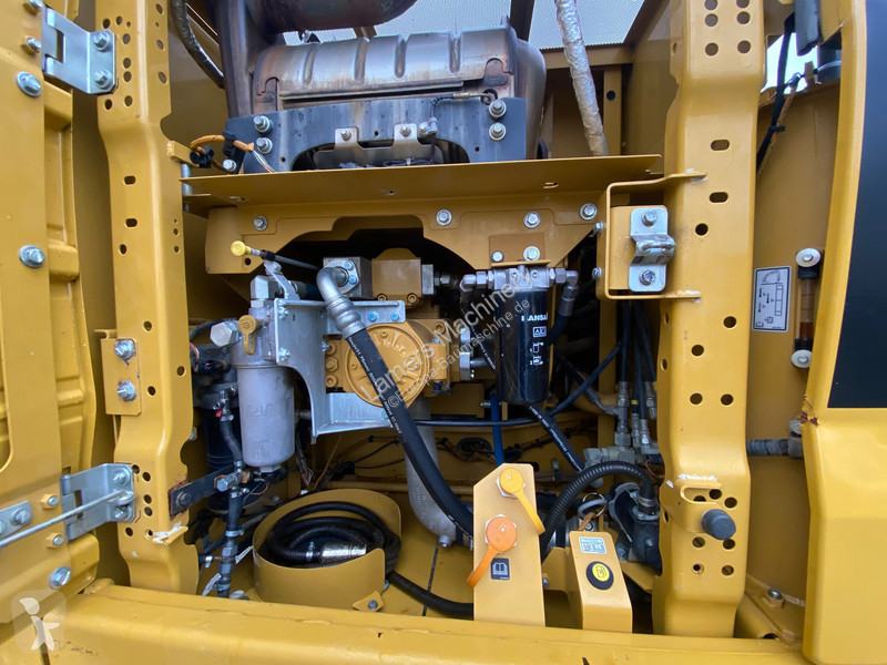Graafmachine Caterpillar NG .