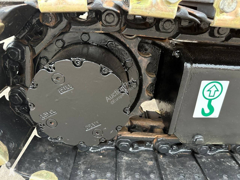 Escavadora JCB 8056