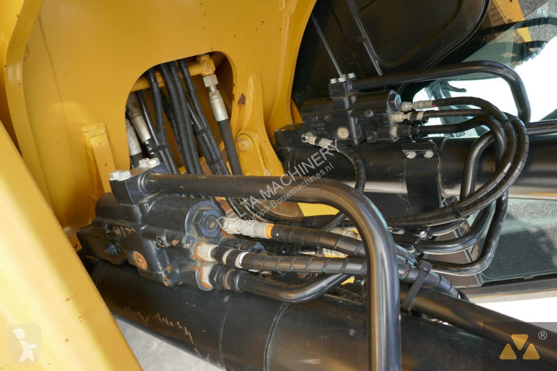 Graafmachine Caterpillar 320FL