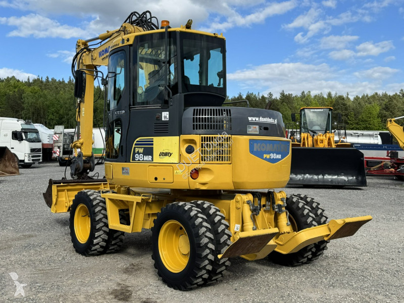 Excavator Komatsu Pług + Podpory 10ton...