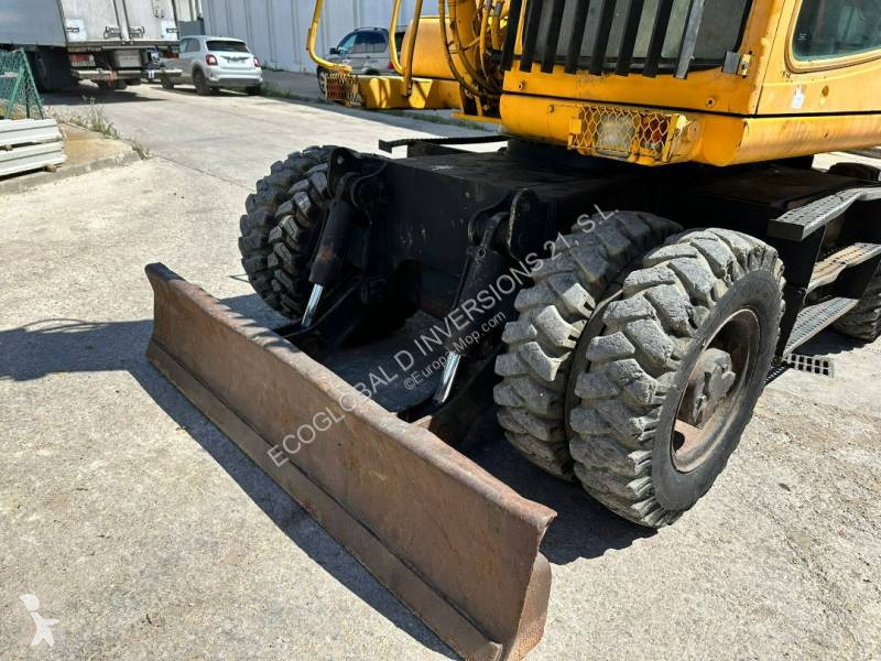 جرافة Komatsu 6K