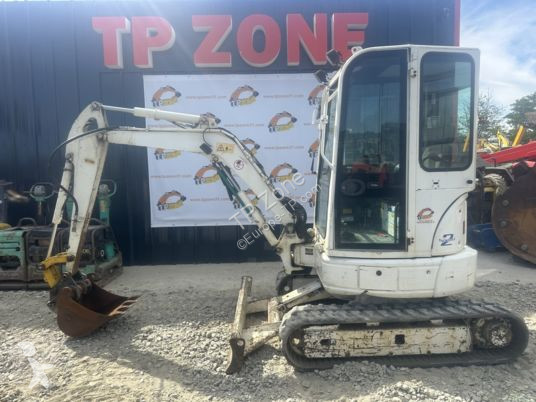 Escavadora Komatsu pc26mr-3 cabine à 19500€ ht